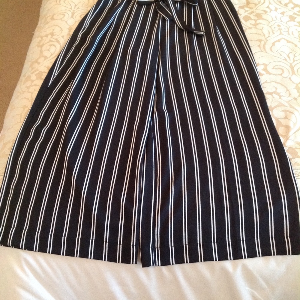 New, Straight  pants, wide leg (never worn)
